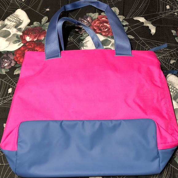 NWT NIKE RADIATE 20L PINK BLUE SHOULDER MISC BAG - Picture 6 of 8